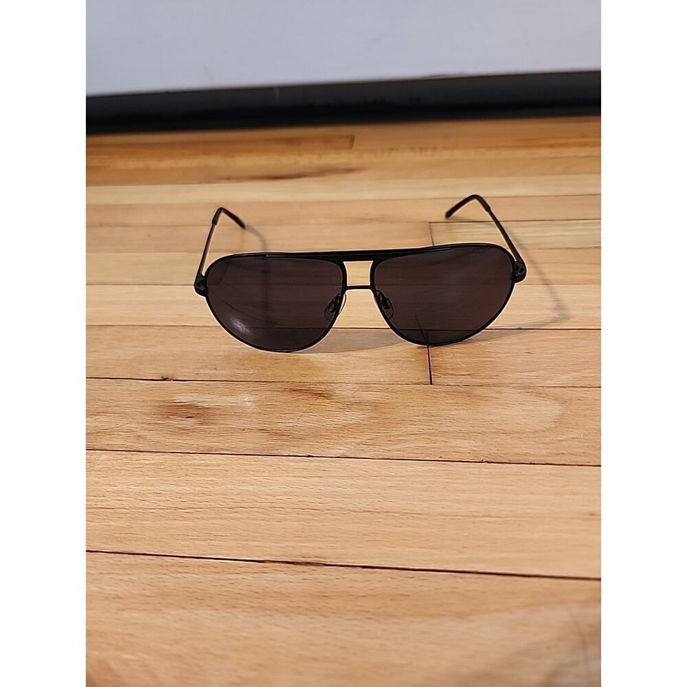 Liz Claiborne Black Avaitor Sunglasses 32270